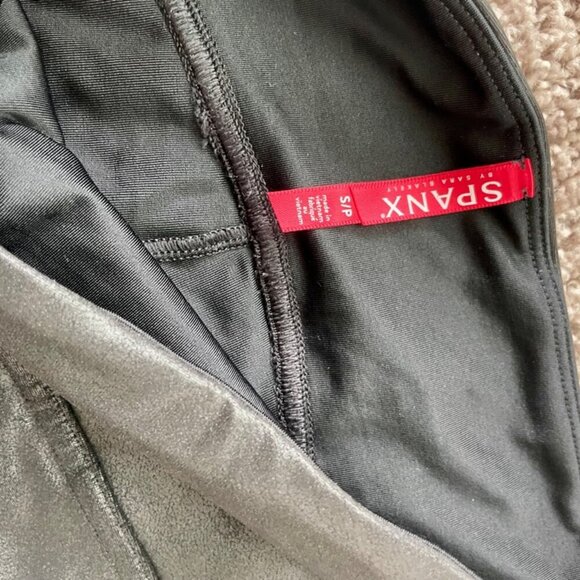 SPANX MOTO LEGGINS FAUX LEATHER HIGH WAIST SZ S PERFECT SHAPE BIKER GOTH CORE - Picture 8 of 16